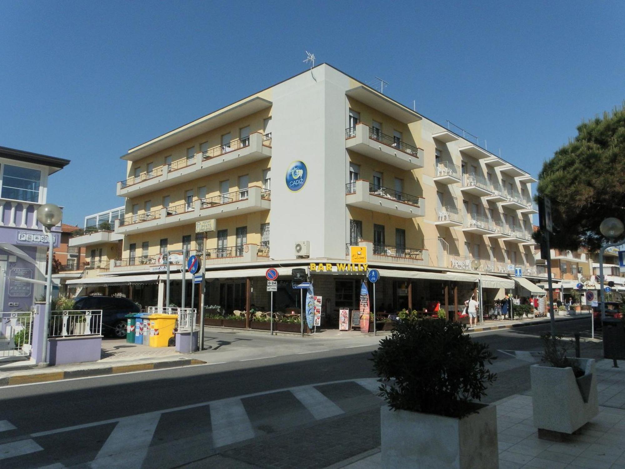 Hotel Cadiz Rimini Esterno foto