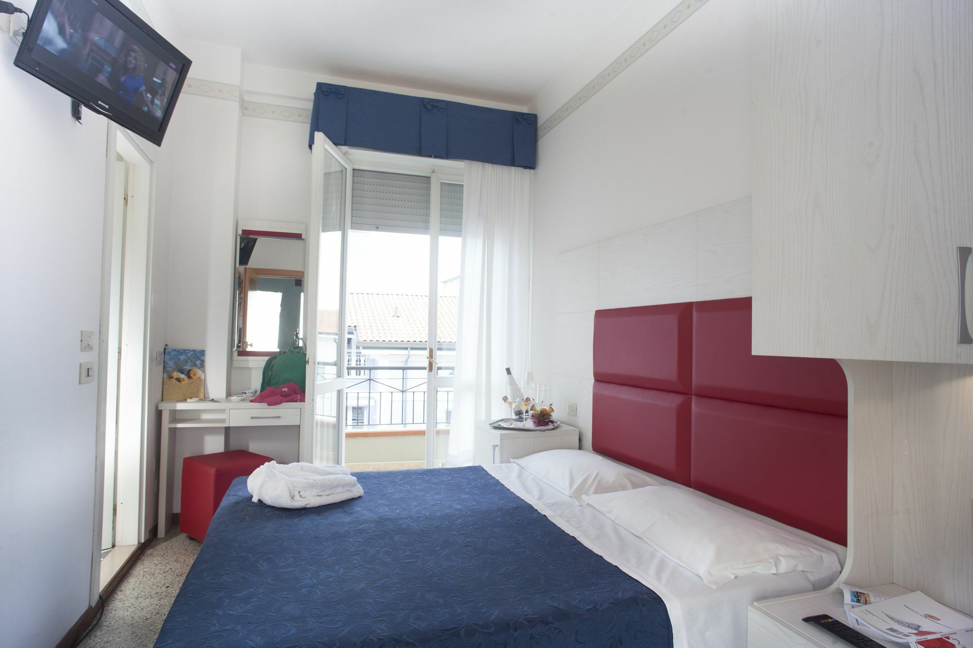 Hotel Cadiz Rimini Esterno foto